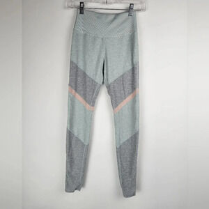 Alo Yoga Alosoft High-Rise Green Size Small Leggings.